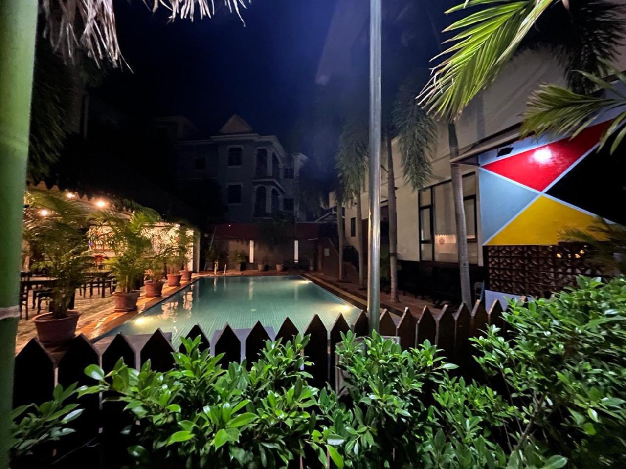 Hotel White Monkey Ciudad de Siem Riep Exterior foto