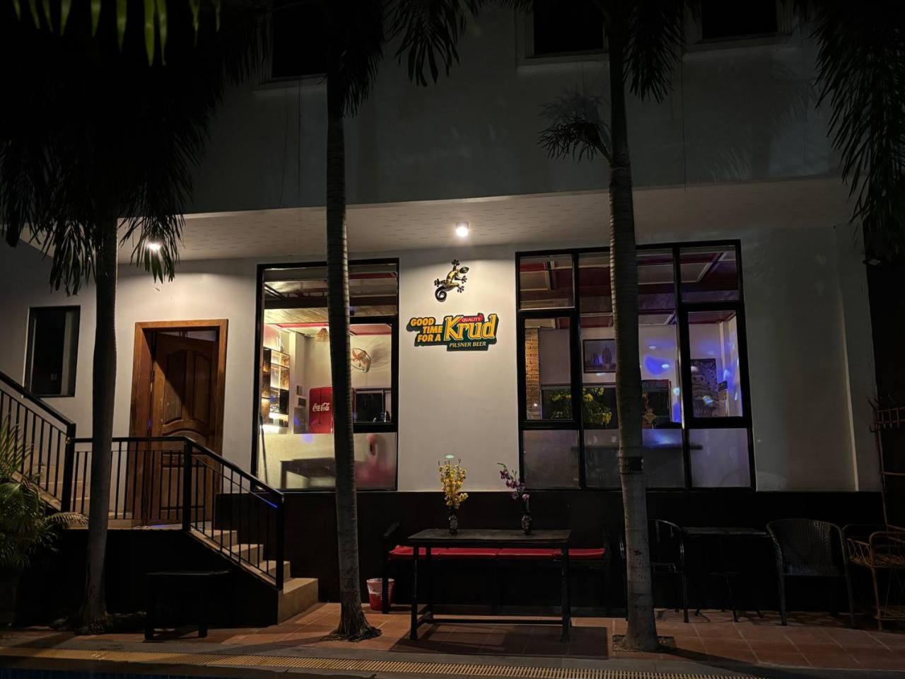 Hotel White Monkey Ciudad de Siem Riep Exterior foto