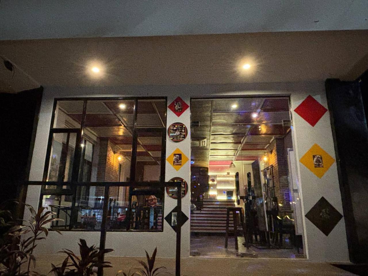 Hotel White Monkey Ciudad de Siem Riep Exterior foto